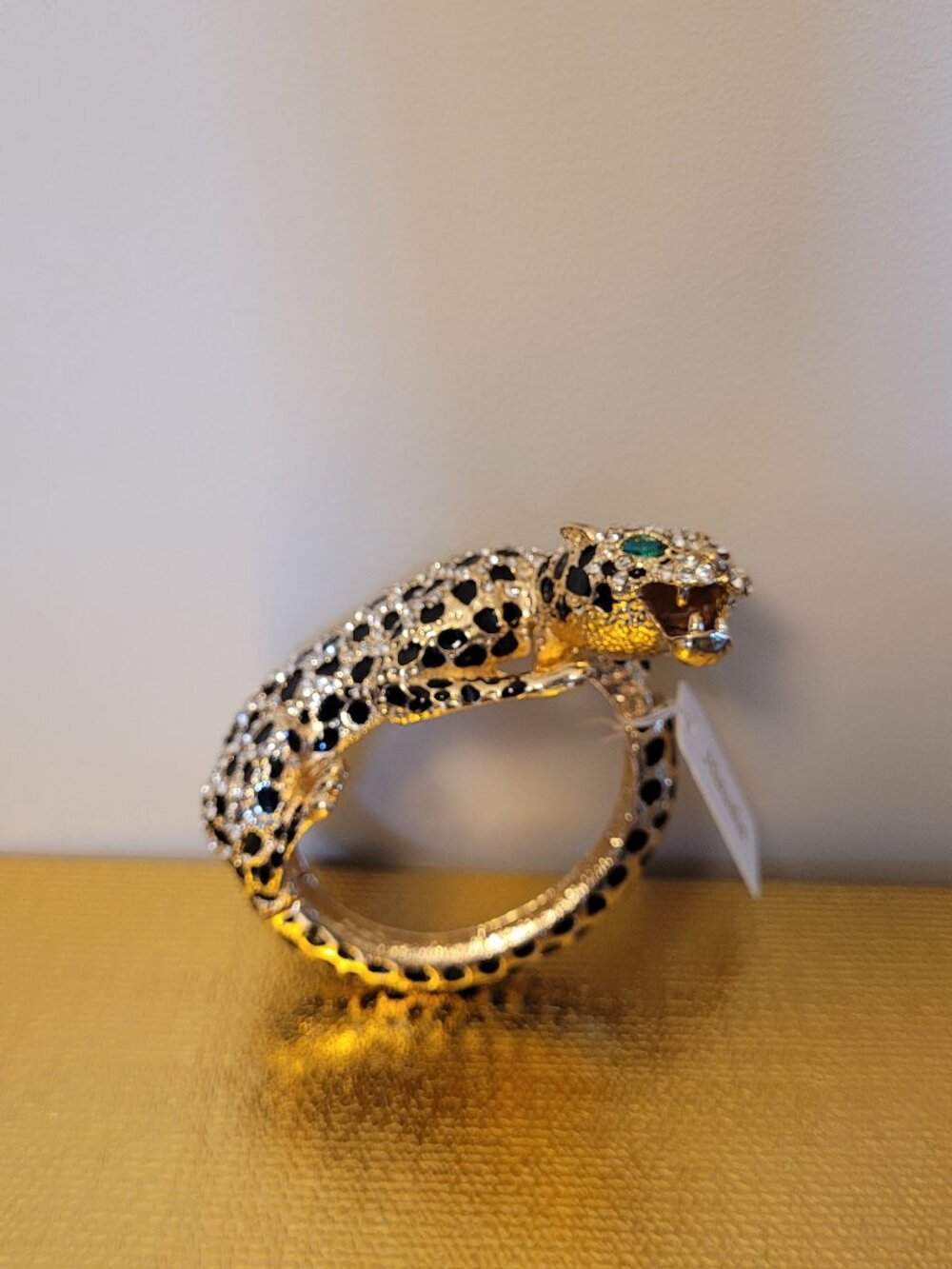 Stunning Fearless and Majestic Tiger Bracelet. Gold-Tone. Sparkly. Natasha. New. - Picture 12 of 15
